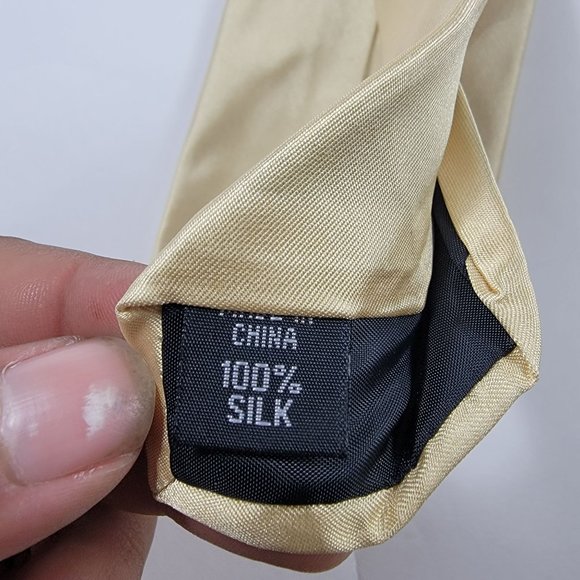 Michael Kors Mens Solid Beige Formal Tie 100% Silk - Picture 7 of 10